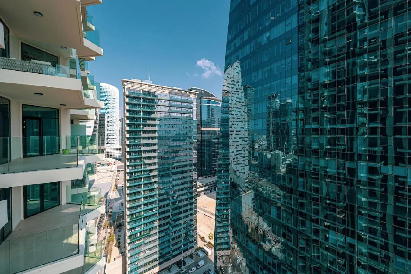 דובאי Deluxe 2Br Canal View City Infinity Pool 0*,