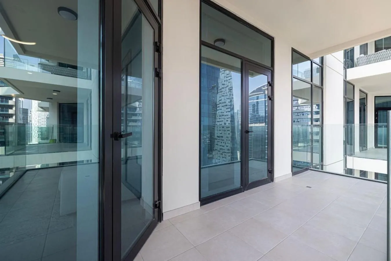 דובאי Deluxe 2Br Canal View City Infinity Pool דירה